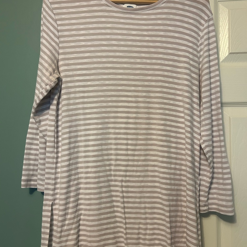 Old Navy White and Gray Striped Top